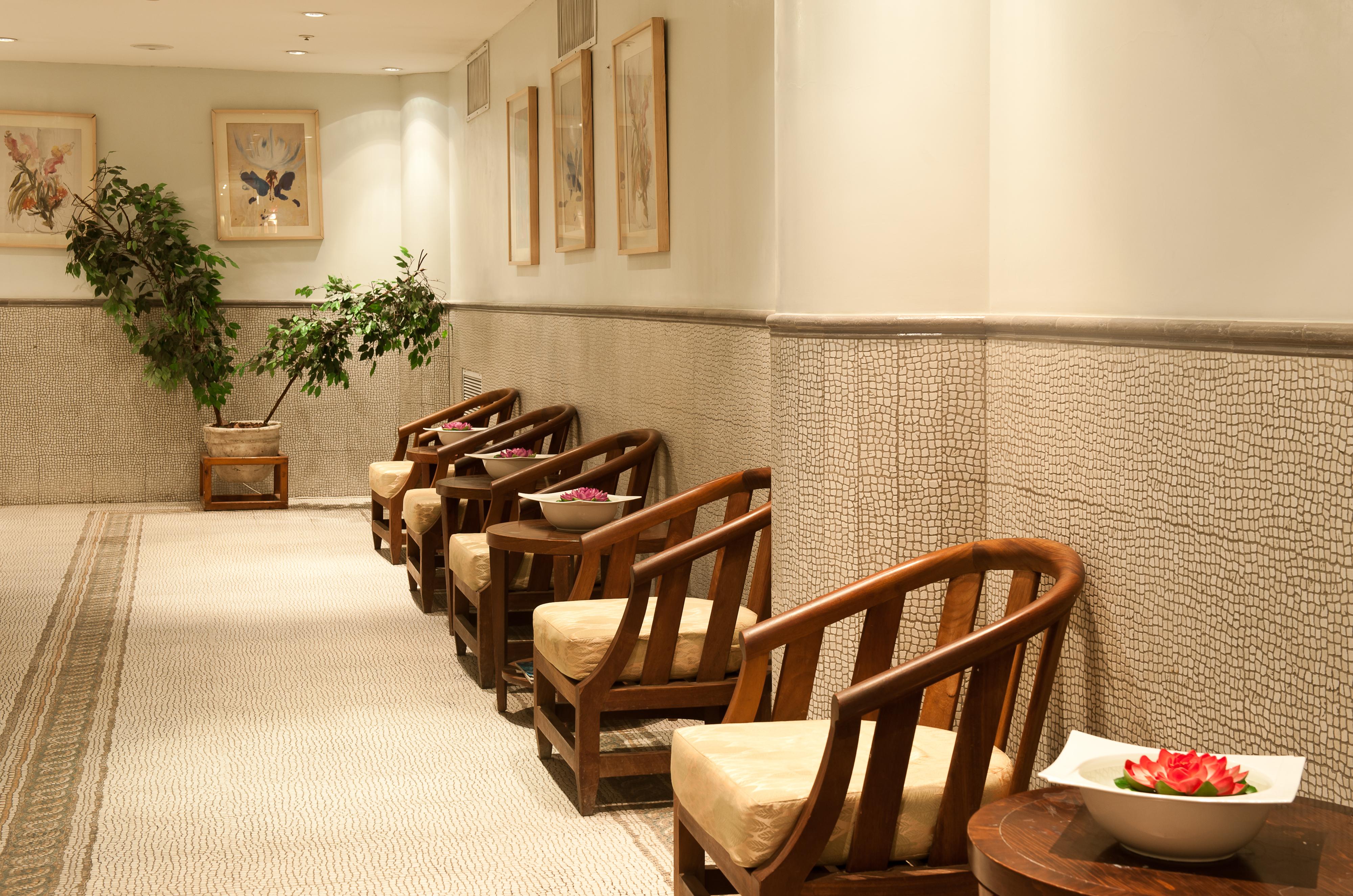 U Magic Palace Eilat Exterior foto A waiting room at a spa