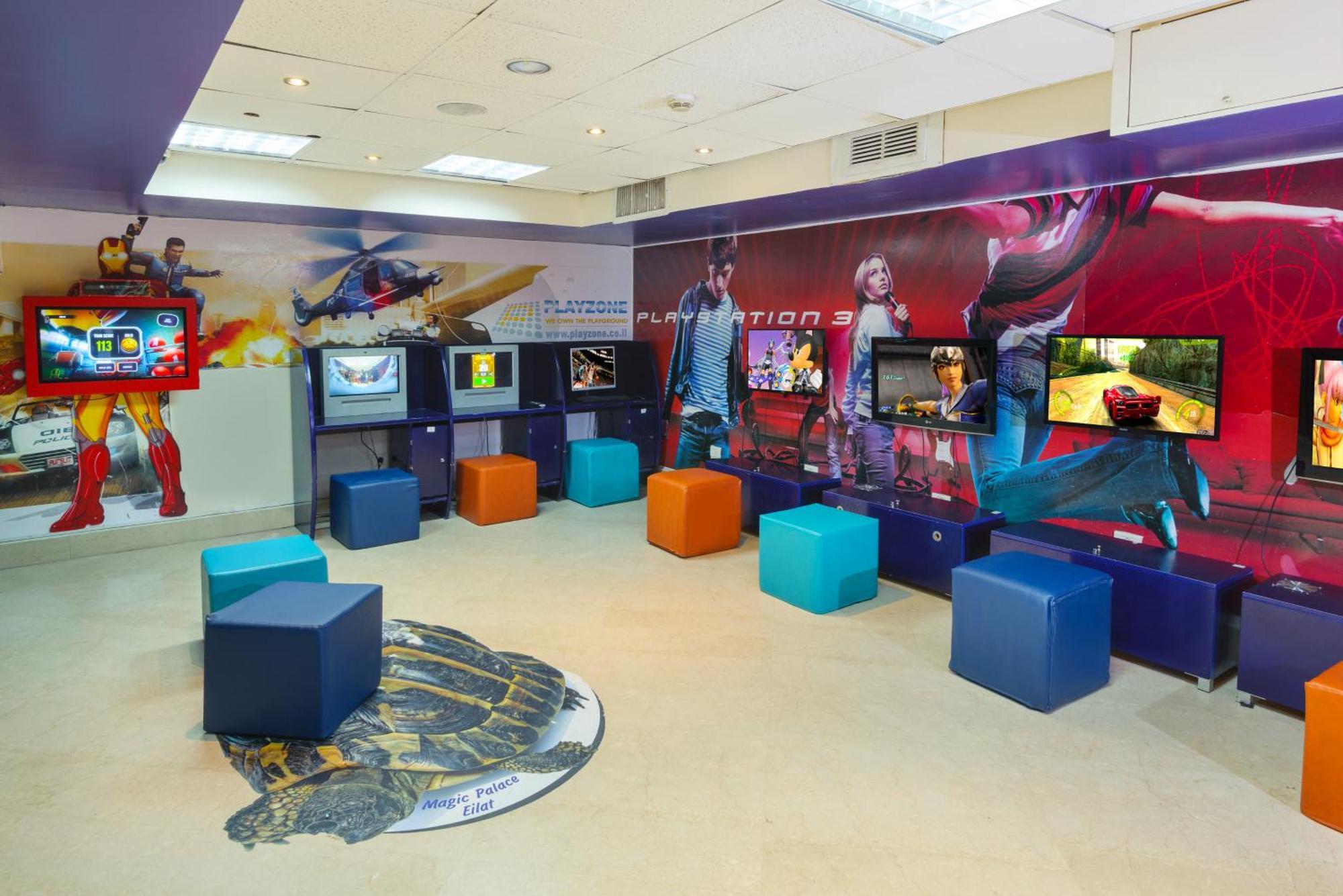 U Magic Palace Eilat Exterior foto The Play Station 3 area
