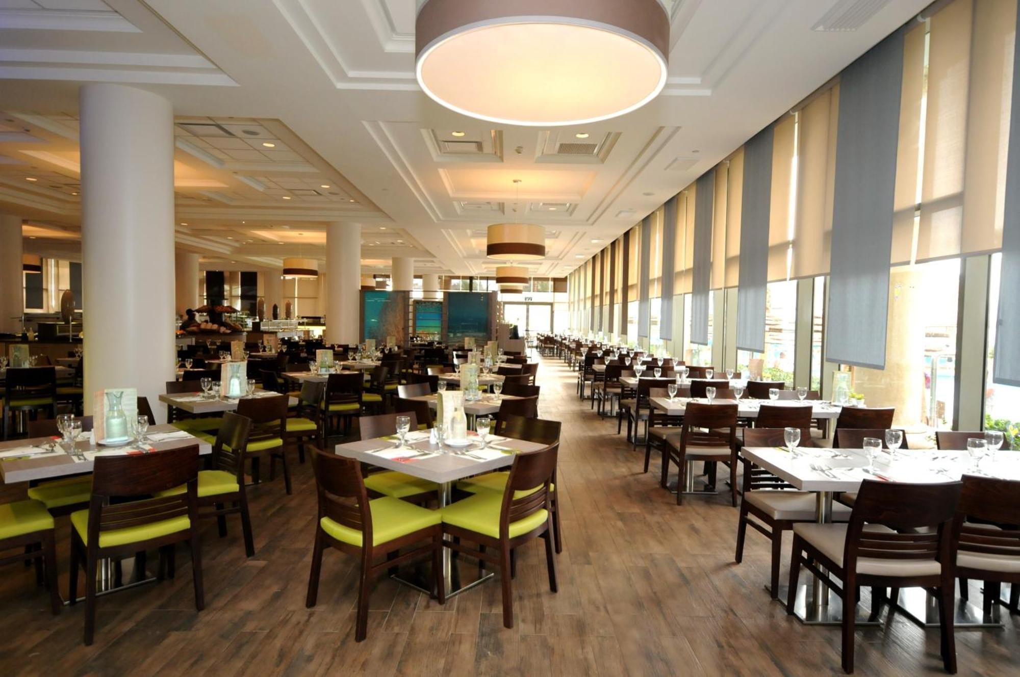 U Magic Palace Eilat Exterior foto The restaurant