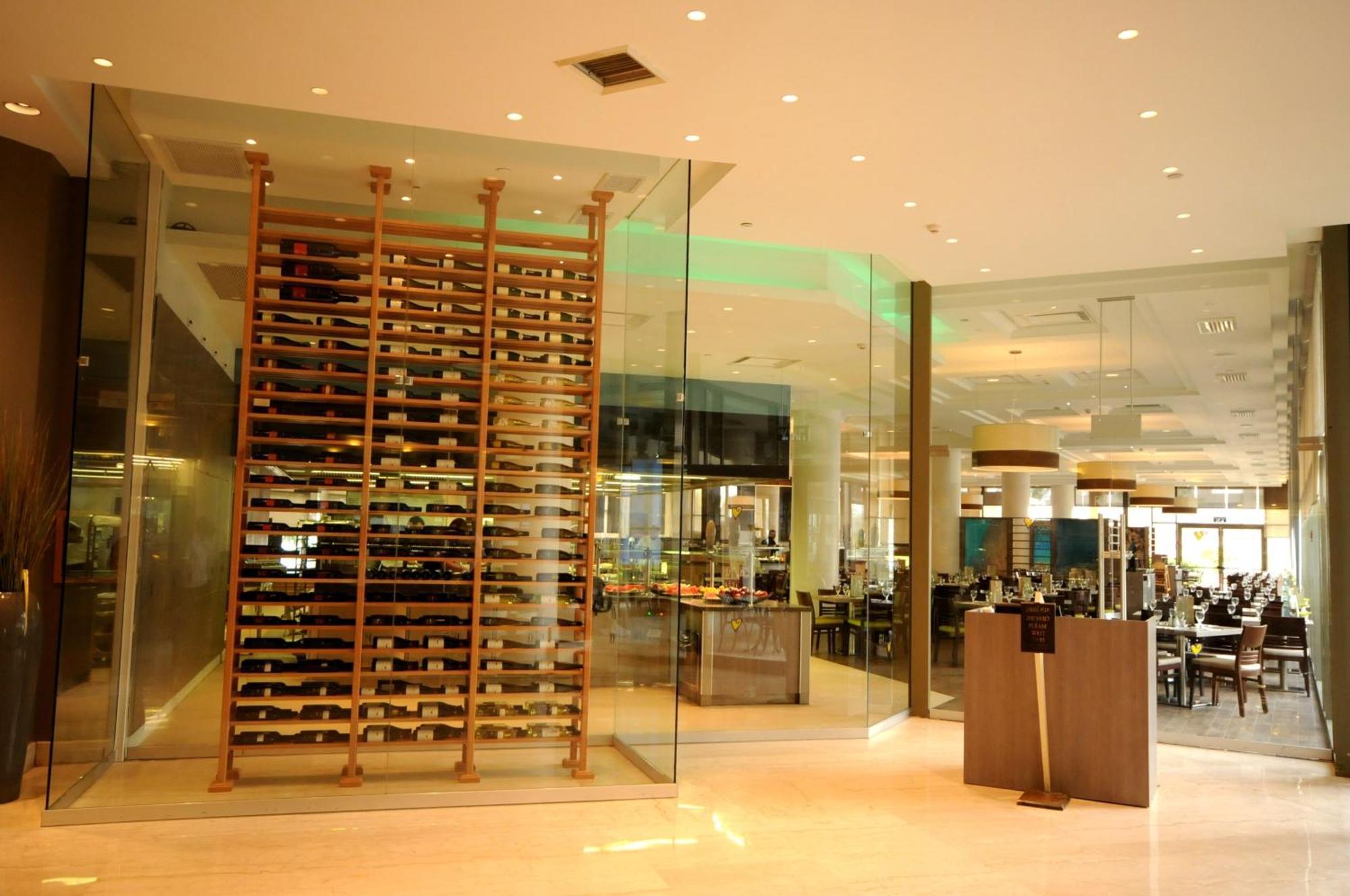 U Magic Palace Eilat Exterior foto The Wine Rack